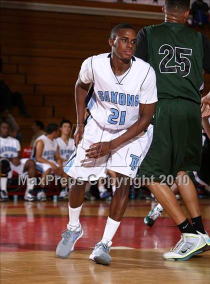 Thumbnail 2 in Cabrillo vs. North Torrance (Seahawk Classic) photogallery.