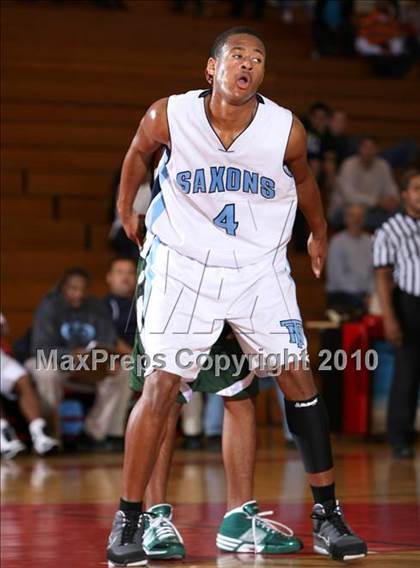 Thumbnail 2 in Cabrillo vs. North Torrance (Seahawk Classic) photogallery.