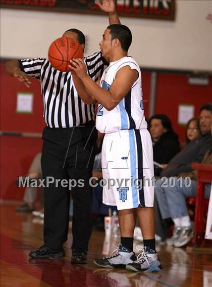 Thumbnail 2 in Cabrillo vs. North Torrance (Seahawk Classic) photogallery.