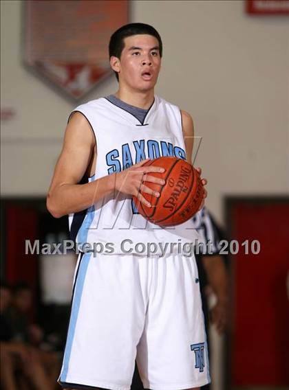 Thumbnail 2 in Cabrillo vs. North Torrance (Seahawk Classic) photogallery.