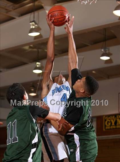 Thumbnail 3 in Cabrillo vs. North Torrance (Seahawk Classic) photogallery.