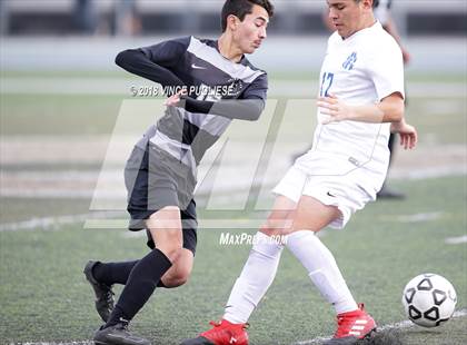 Thumbnail 1 in Robert F. Kennedy Community vs. Smidt Tech (CIF LACS D3 Final) photogallery.