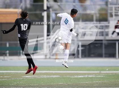 Thumbnail 2 in Robert F. Kennedy Community vs. Smidt Tech (CIF LACS D3 Final) photogallery.