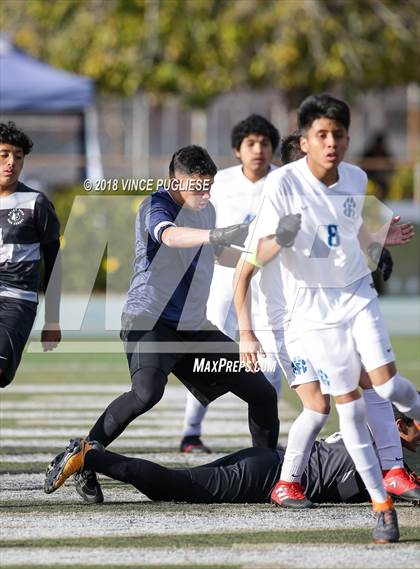 Thumbnail 3 in Robert F. Kennedy Community vs. Smidt Tech (CIF LACS D3 Final) photogallery.