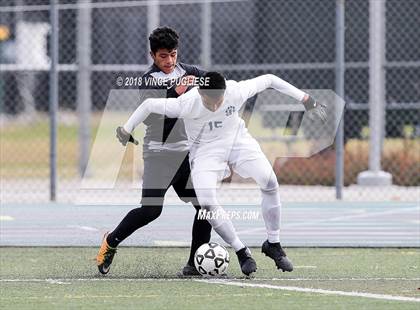 Thumbnail 3 in Robert F. Kennedy Community vs. Smidt Tech (CIF LACS D3 Final) photogallery.