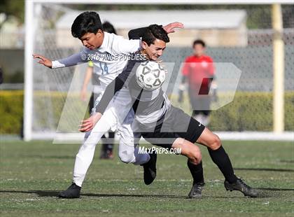 Thumbnail 2 in Robert F. Kennedy Community vs. Smidt Tech (CIF LACS D3 Final) photogallery.