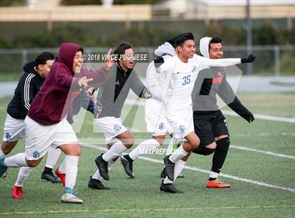 Thumbnail 1 in Robert F. Kennedy Community vs. Smidt Tech (CIF LACS D3 Final) photogallery.