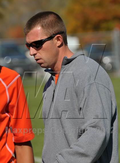 Thumbnail 2 in Mt. Vernon vs Marion (Class 2A Regional Finals) photogallery.