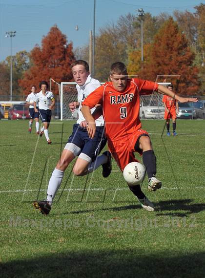 Thumbnail 1 in Mt. Vernon vs Marion (Class 2A Regional Finals) photogallery.