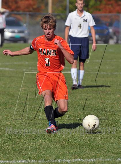 Thumbnail 2 in Mt. Vernon vs Marion (Class 2A Regional Finals) photogallery.
