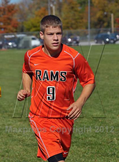 Thumbnail 3 in Mt. Vernon vs Marion (Class 2A Regional Finals) photogallery.