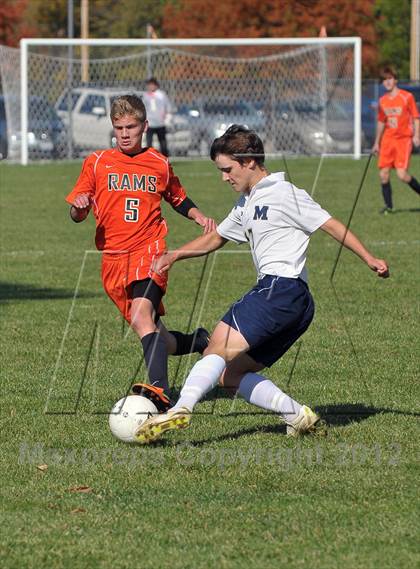 Thumbnail 2 in Mt. Vernon vs Marion (Class 2A Regional Finals) photogallery.