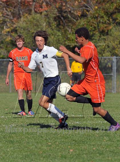 Thumbnail 2 in Mt. Vernon vs Marion (Class 2A Regional Finals) photogallery.