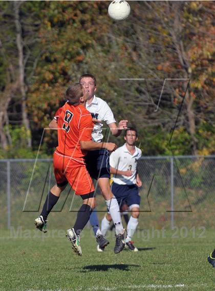 Thumbnail 2 in Mt. Vernon vs Marion (Class 2A Regional Finals) photogallery.
