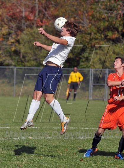Thumbnail 1 in Mt. Vernon vs Marion (Class 2A Regional Finals) photogallery.