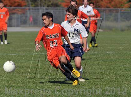 Thumbnail 3 in Mt. Vernon vs Marion (Class 2A Regional Finals) photogallery.