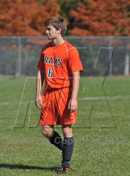 Thumbnail 3 in Mt. Vernon vs Marion (Class 2A Regional Finals) photogallery.