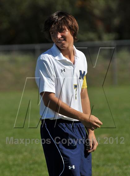 Thumbnail 1 in Mt. Vernon vs Marion (Class 2A Regional Finals) photogallery.