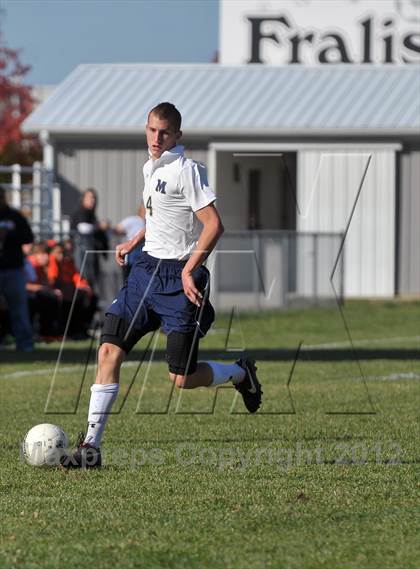 Thumbnail 2 in Mt. Vernon vs Marion (Class 2A Regional Finals) photogallery.