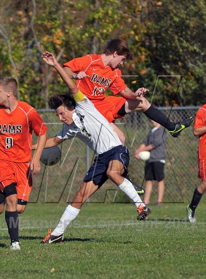 Thumbnail 3 in Mt. Vernon vs Marion (Class 2A Regional Finals) photogallery.