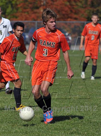 Thumbnail 1 in Mt. Vernon vs Marion (Class 2A Regional Finals) photogallery.