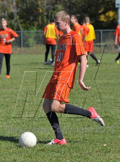 Thumbnail 2 in Mt. Vernon vs Marion (Class 2A Regional Finals) photogallery.