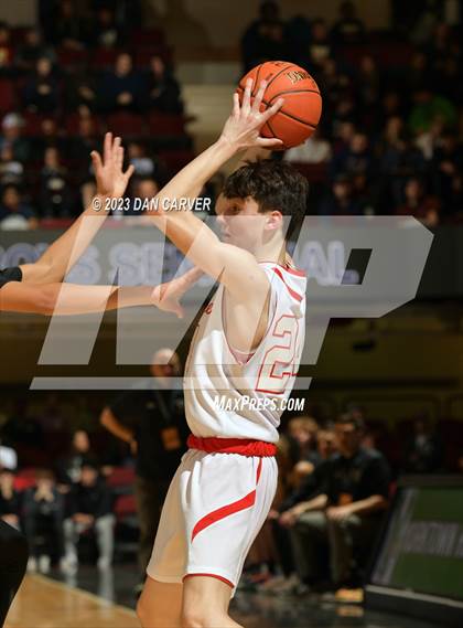 Thumbnail 1 in Tappan Zee vs. Yorktown (NYSPHSAA Section 1 Class A Semifinal) photogallery.