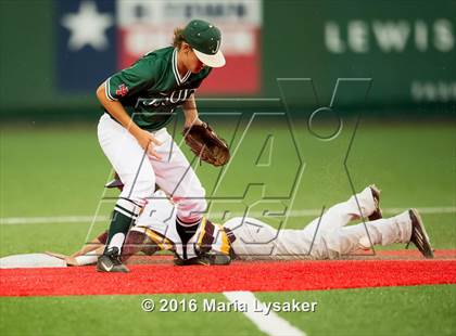 Thumbnail 2 in Strake Jesuit vs Deer Park (UIL 6A Regional Semifinal) photogallery.