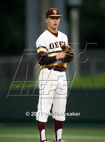 Thumbnail 3 in Strake Jesuit vs Deer Park (UIL 6A Regional Semifinal) photogallery.