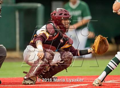 Thumbnail 3 in Strake Jesuit vs Deer Park (UIL 6A Regional Semifinal) photogallery.