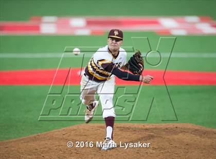 Thumbnail 2 in Strake Jesuit vs Deer Park (UIL 6A Regional Semifinal) photogallery.