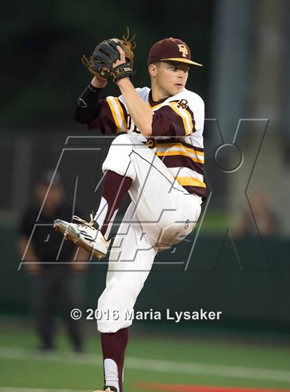 Thumbnail 1 in Strake Jesuit vs Deer Park (UIL 6A Regional Semifinal) photogallery.