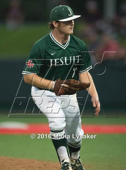 Thumbnail 2 in Strake Jesuit vs Deer Park (UIL 6A Regional Semifinal) photogallery.