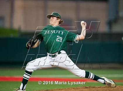 Thumbnail 1 in Strake Jesuit vs Deer Park (UIL 6A Regional Semifinal) photogallery.