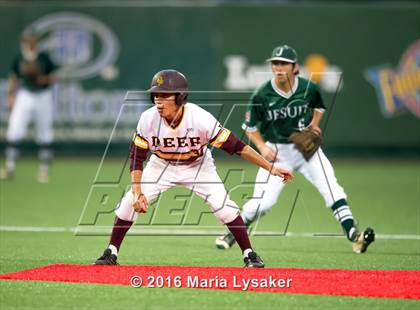 Thumbnail 2 in Strake Jesuit vs Deer Park (UIL 6A Regional Semifinal) photogallery.