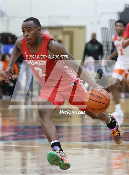 Thumbnail 2 in Chaminade vs. East St. Louis photogallery.