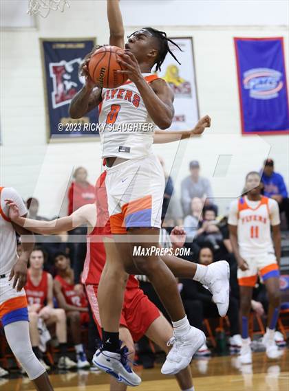 Thumbnail 3 in Chaminade vs. East St. Louis photogallery.