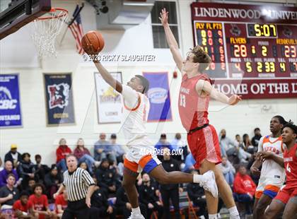 Thumbnail 1 in Chaminade vs. East St. Louis photogallery.