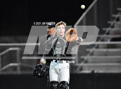 Thumbnail 1 in Hutto @ Vandegrift photogallery.