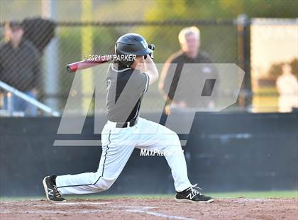 Thumbnail 3 in Hutto @ Vandegrift photogallery.