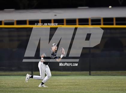 Thumbnail 3 in Hutto @ Vandegrift photogallery.