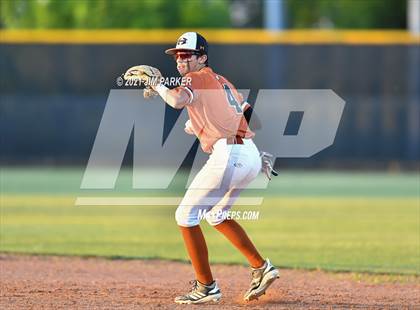 Thumbnail 2 in Hutto @ Vandegrift photogallery.