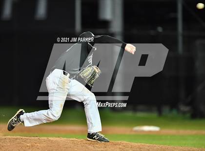 Thumbnail 2 in Hutto @ Vandegrift photogallery.