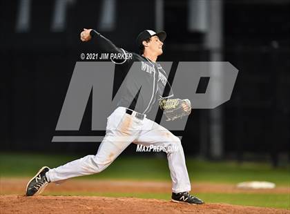 Thumbnail 1 in Hutto @ Vandegrift photogallery.