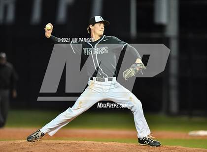 Thumbnail 3 in Hutto @ Vandegrift photogallery.