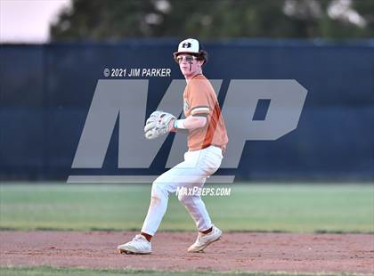 Thumbnail 3 in Hutto @ Vandegrift photogallery.