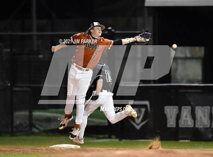 Thumbnail 1 in Hutto @ Vandegrift photogallery.