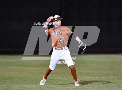 Thumbnail 1 in Hutto @ Vandegrift photogallery.