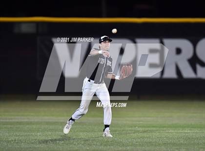 Thumbnail 3 in Hutto @ Vandegrift photogallery.
