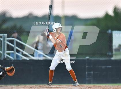 Thumbnail 3 in Hutto @ Vandegrift photogallery.